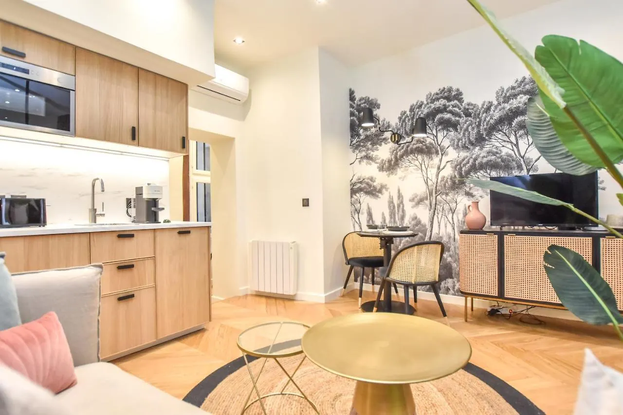 Appartement Cmg Le Bon Marche /st Sulpice Parijs